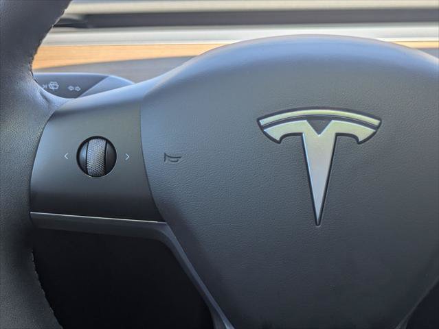 Used 2023 Tesla Model Y Long Range AWD/4WD image 12