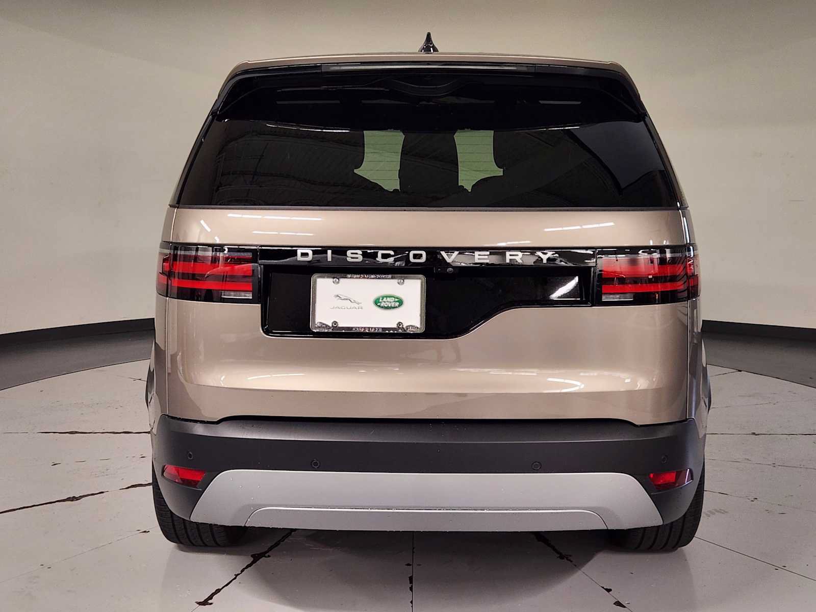 Used 2026 Land Rover Discovery S AWD/4WD image 10
