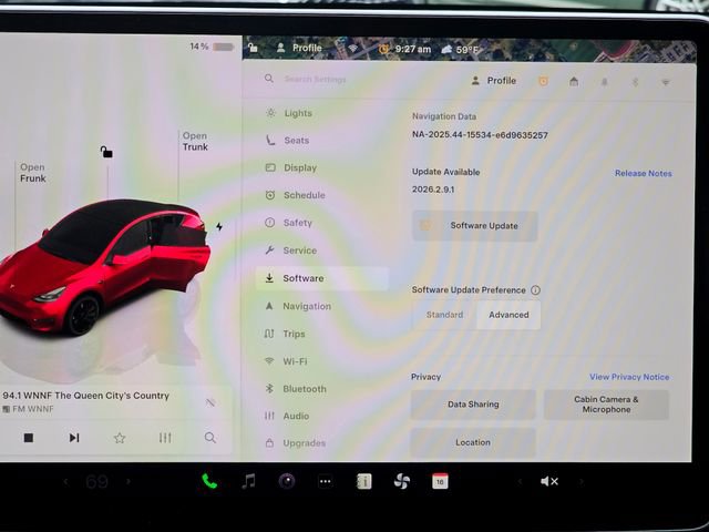 Used 2024 Tesla Model Y Performance image 35