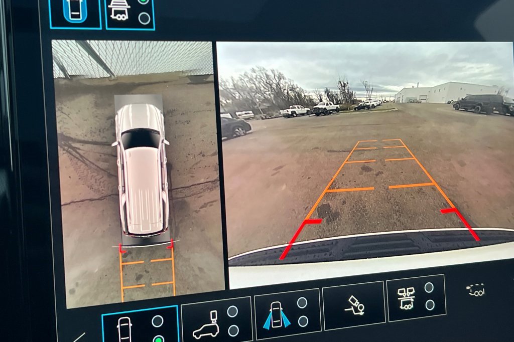 New 2026 GMC Yukon XL AT4 w/ AT4 Premium Plus Package image 19