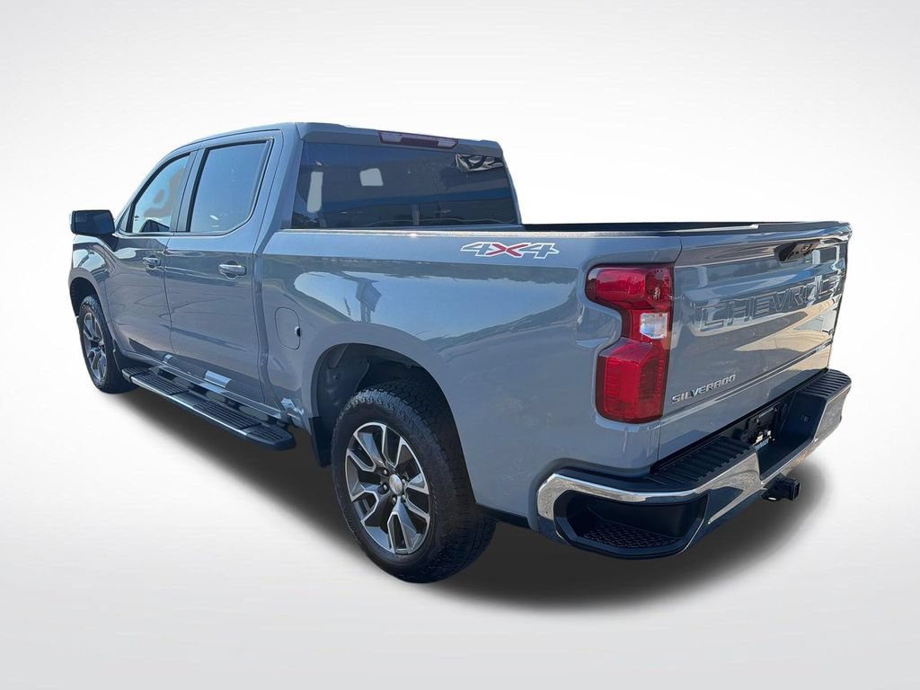 Used 2024 Chevrolet Silverado 1500 LT AWD/4WD image 11