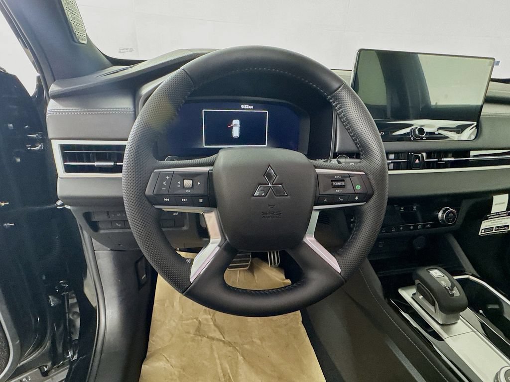 New 2026 Mitsubishi Outlander SEL Black Edition FWD image 11