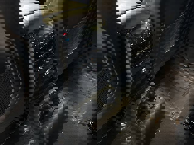 New 2025 Jeep Grand Cherokee L Limited w/ Luxury Tech Group II image 3