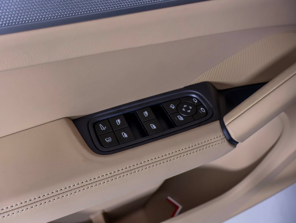 New 2026 Porsche Cayenne E-Hybrid AWD/4WD image 26