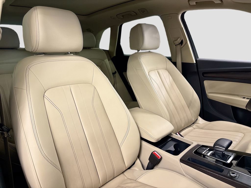 Certified 2023 Audi Q5 2.0T Premium w/ Convenience Package image 15