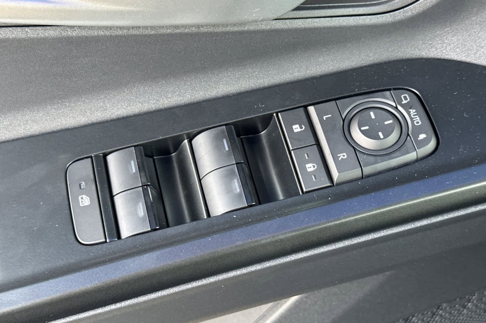 New 2026 Subaru Uncharted Premium FWD image 10