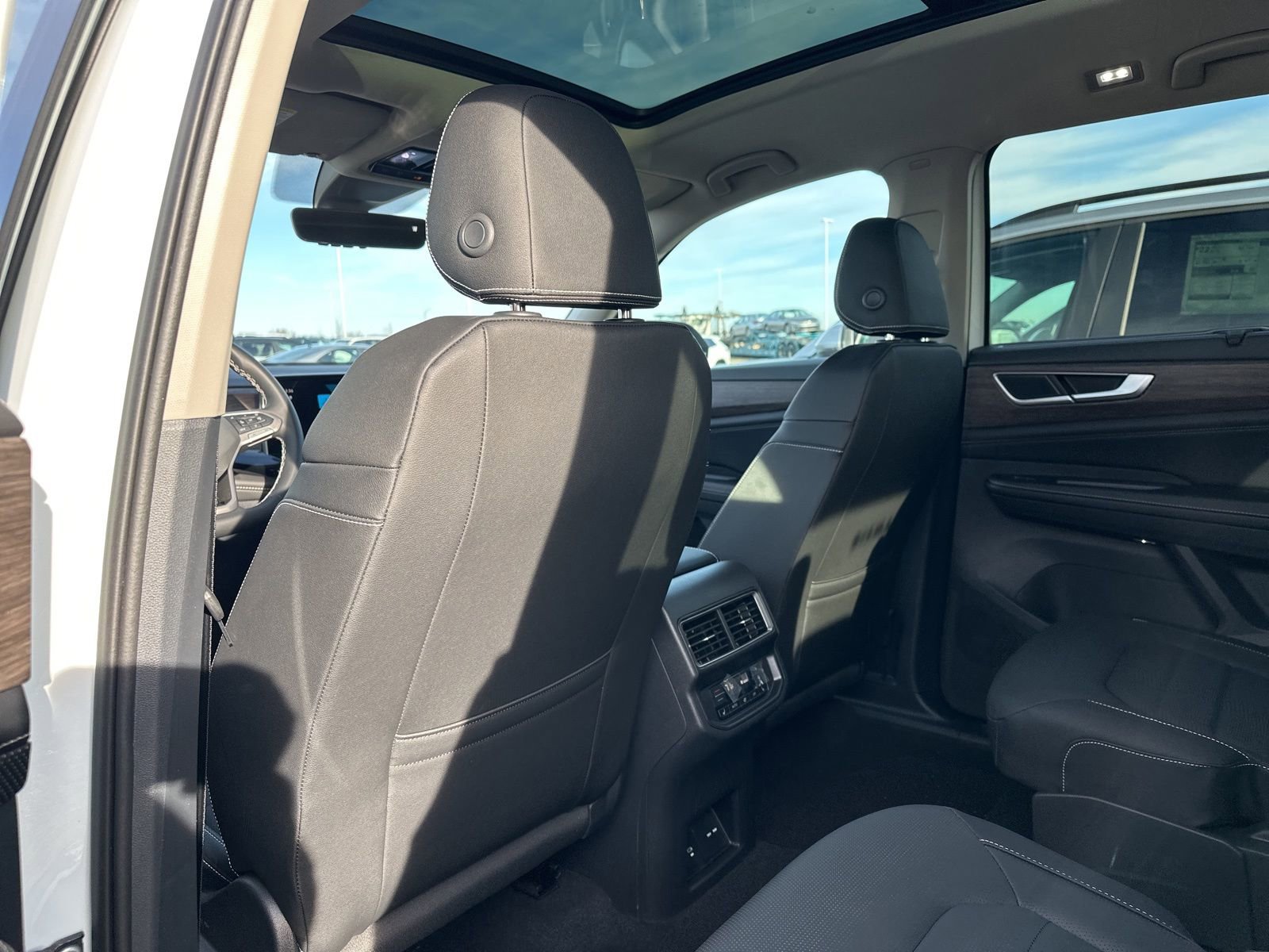 New 2026 Volkswagen Atlas SEL image 18