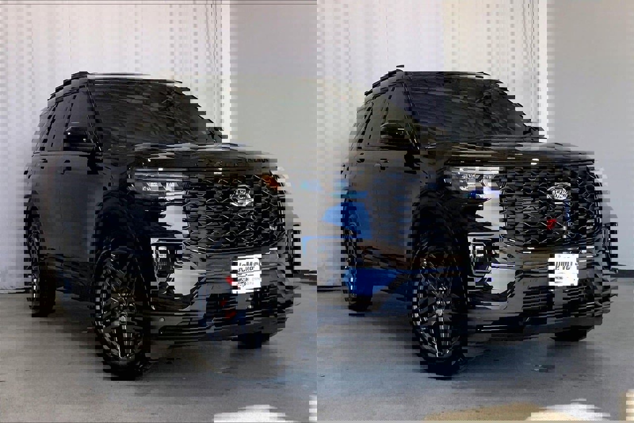 Used 2025 Ford Explorer ST w/ Sun And Sound Package image 34