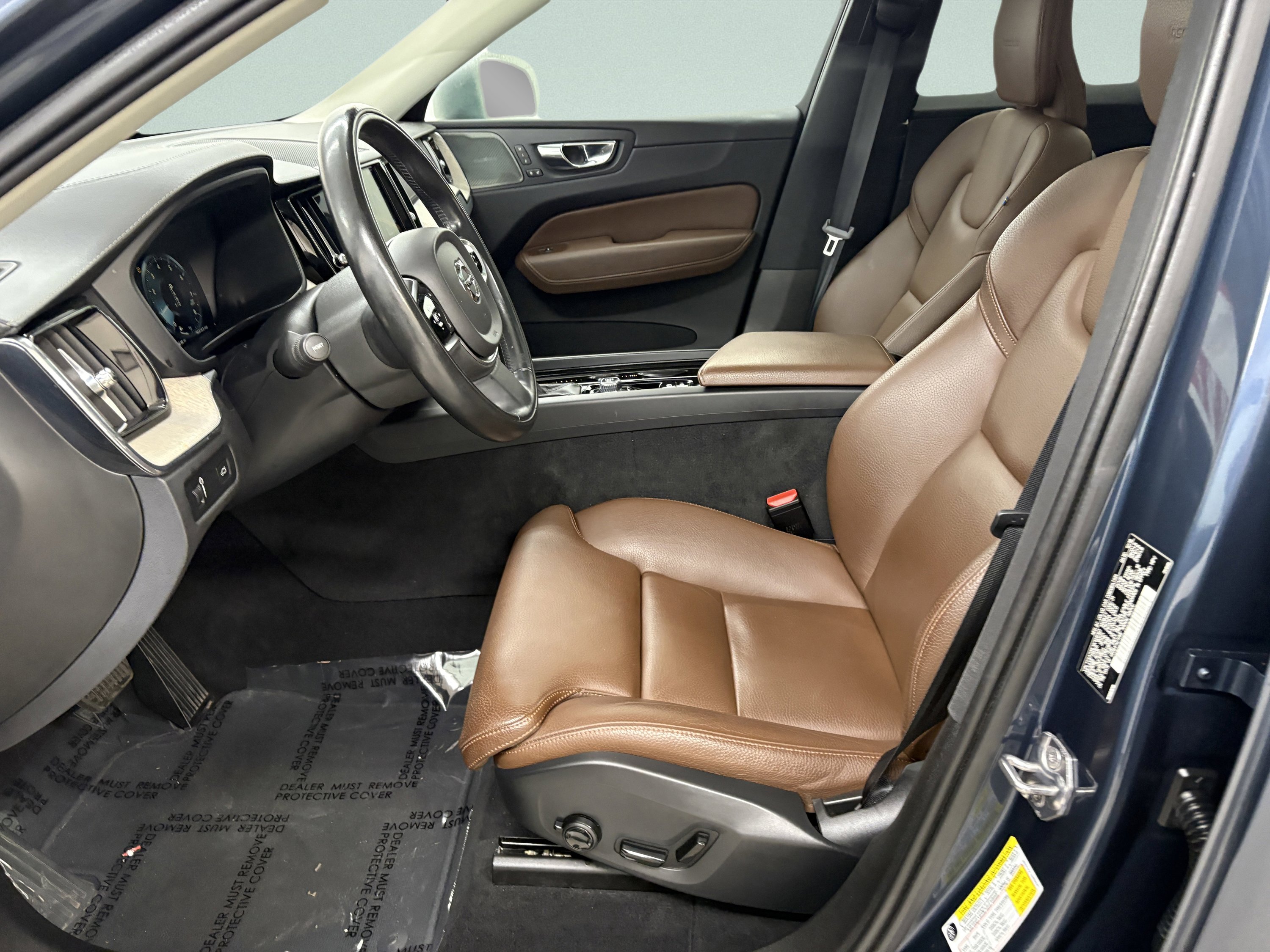 Used 2019 Volvo XC60 T6 Inscription image 10