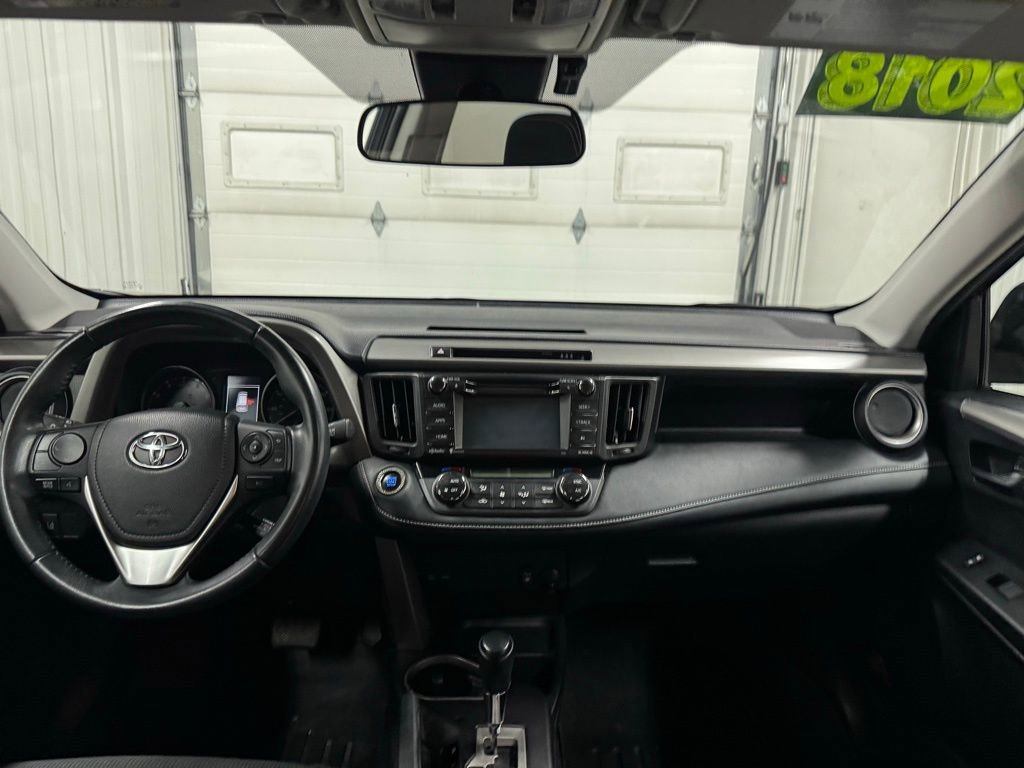 Used 2018 Toyota RAV4 XLE image 17