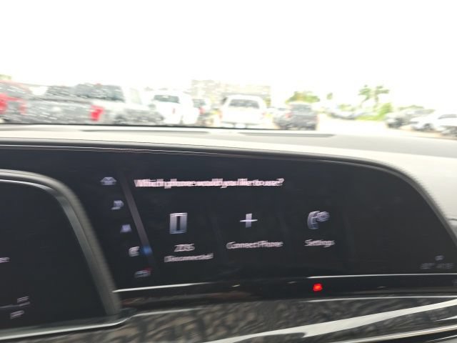 Used 2021 Cadillac Escalade ESV Premium Luxury w/ Performance Package AWD/4WD image 12