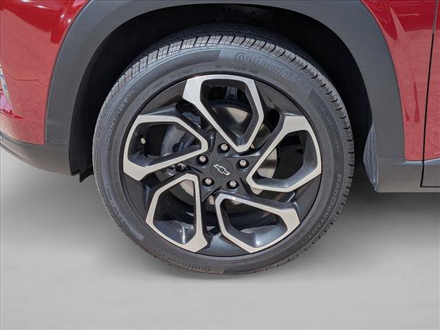 Used 2025 Chevrolet Trax RS w/ Driver Confidence Package FWD image 18