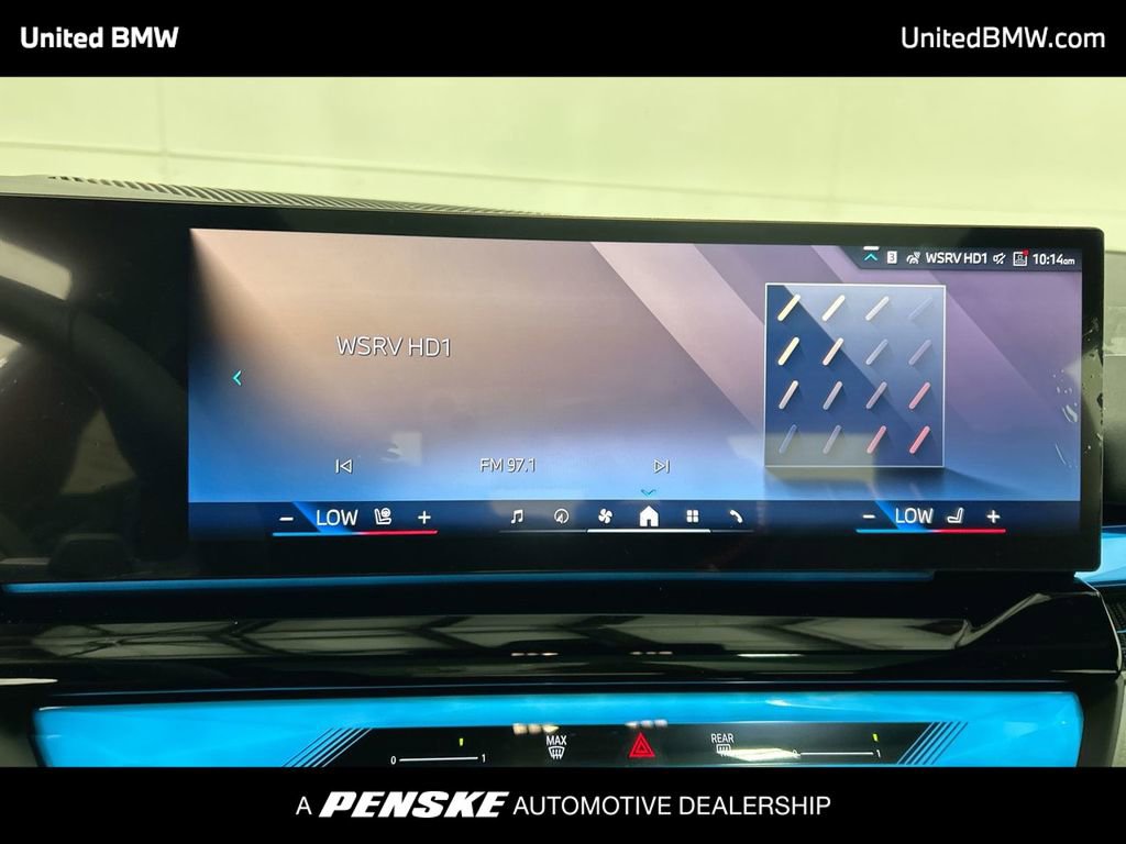 New 2026 BMW 550e xDrive w/ Premium Package image 17