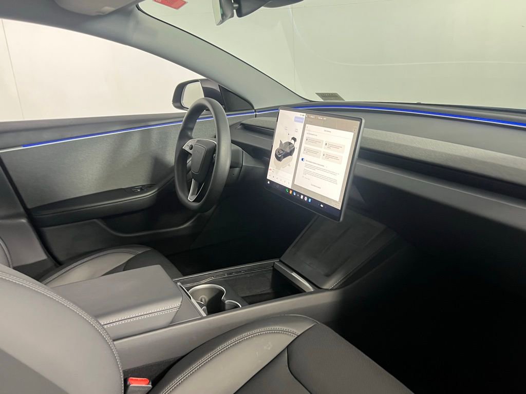 Used 2024 Tesla Model 3 Standard Range image 30