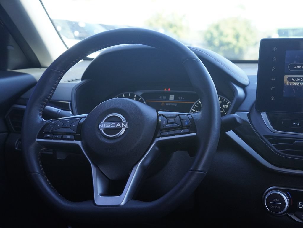 Used 2023 Nissan Altima 2.0 SR FWD image 33
