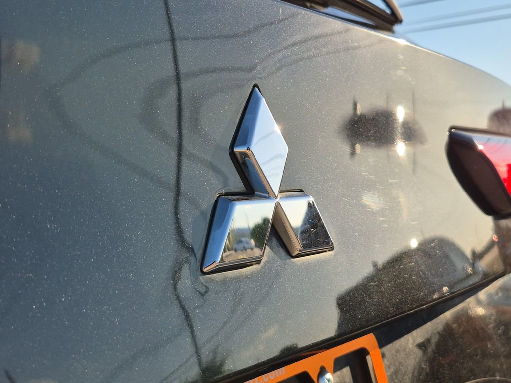 Used 2023 Mitsubishi Outlander SE Black Edition FWD image 80