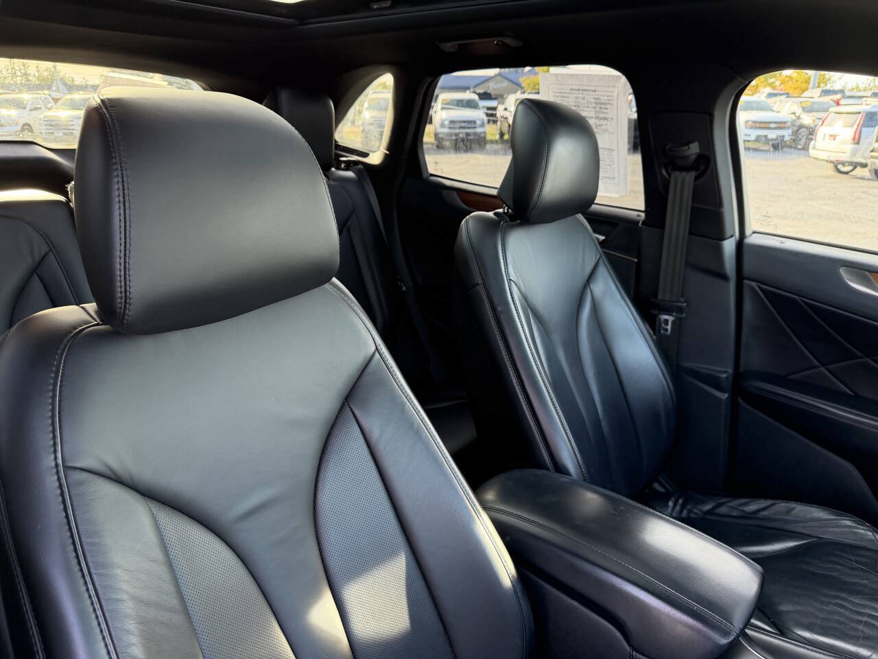 Used 2018 Lincoln MKC Select w/ Select Plus Package AWD/4WD image 23