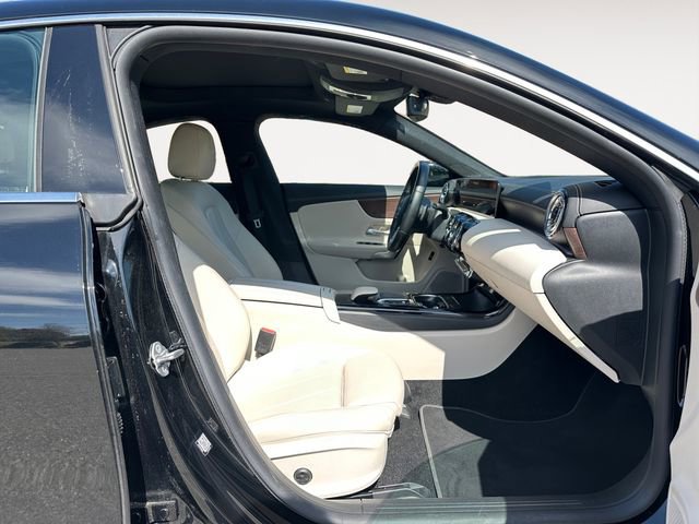 Used 2023 Mercedes-Benz CLA 250 4MATIC image 15