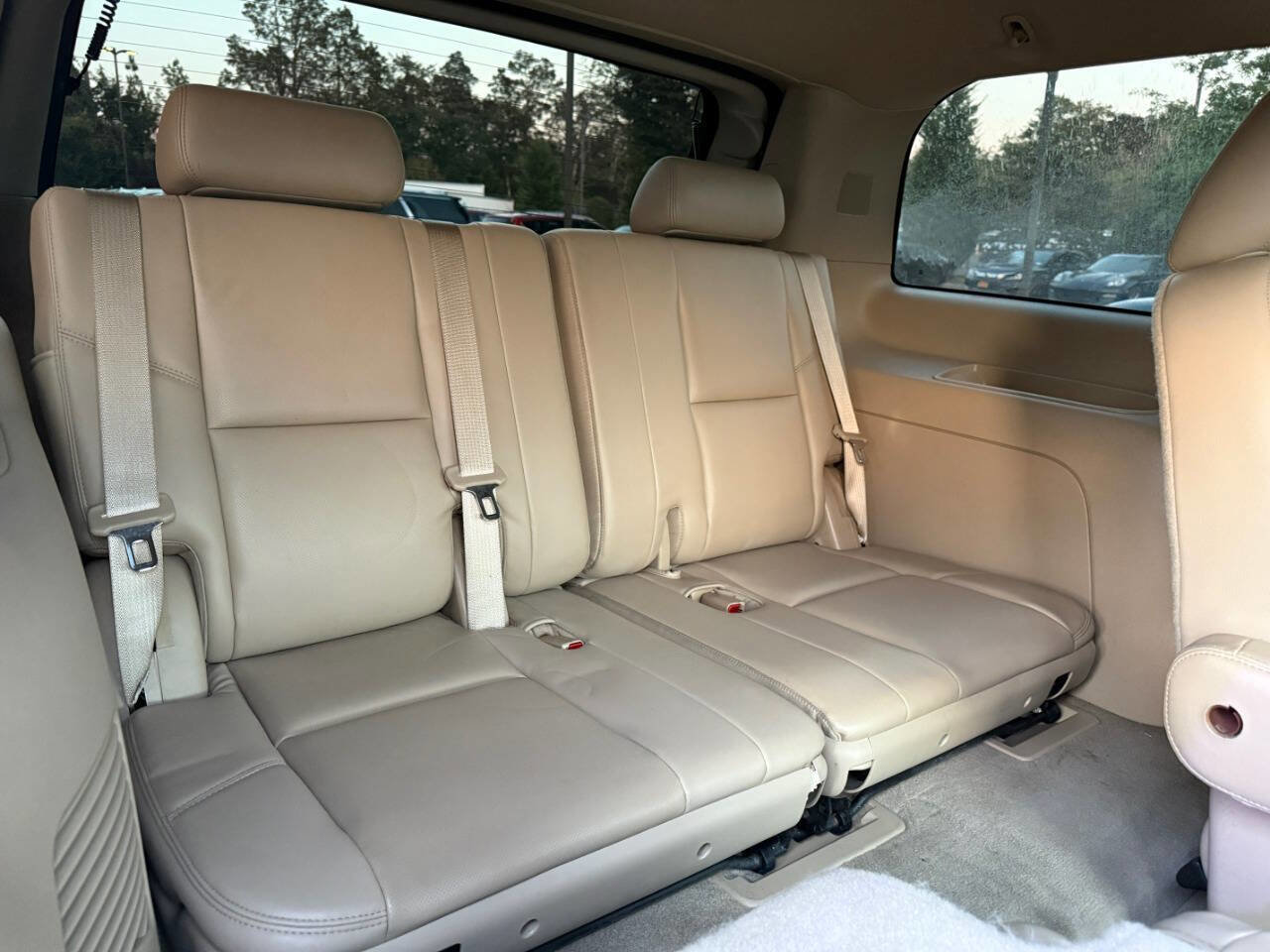 Used 2012 Cadillac Escalade Luxury image 38