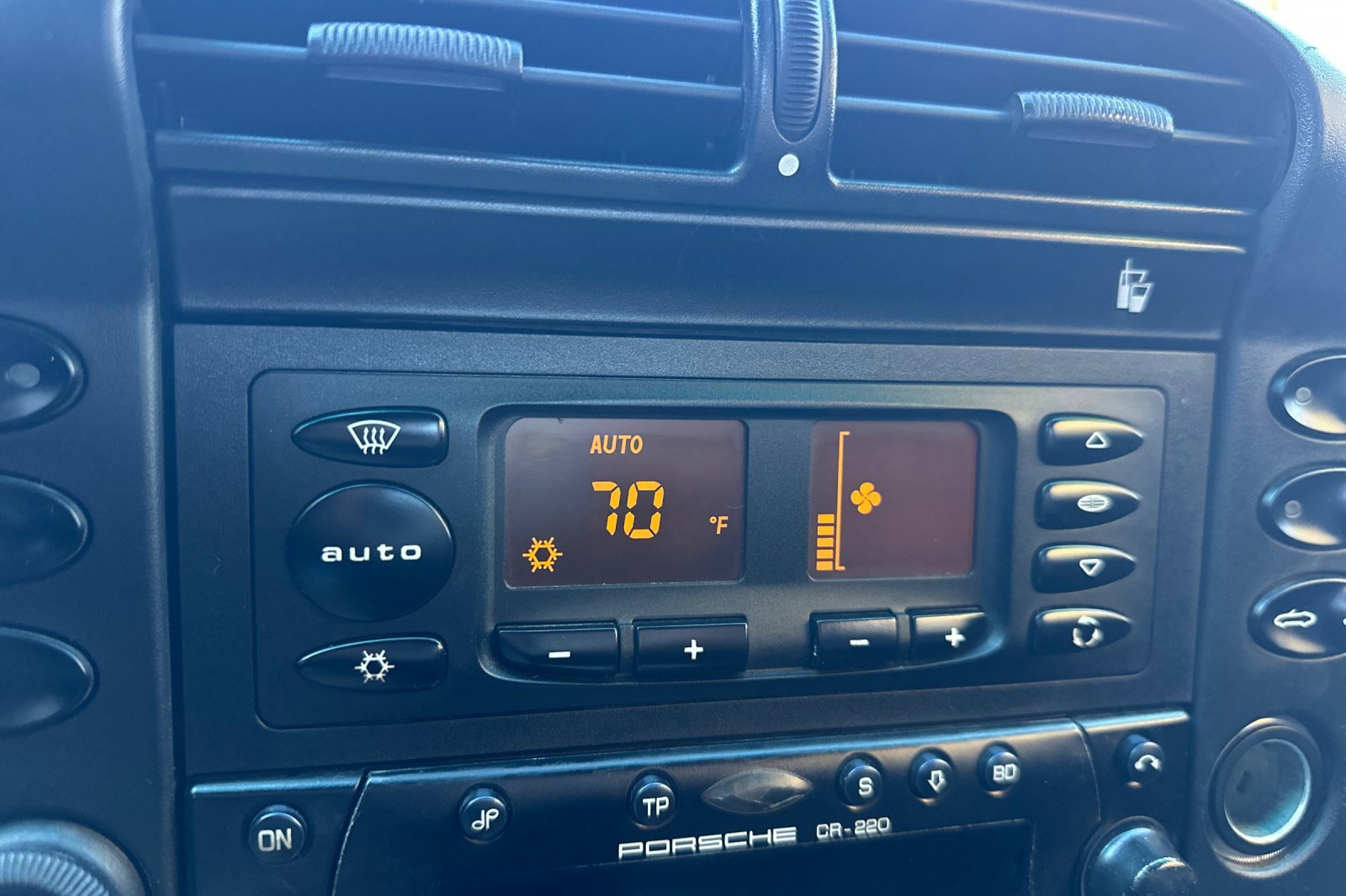 Used 2002 Porsche 911 Carrera 4 image 24