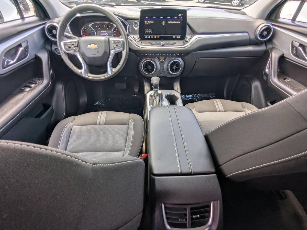 Used 2025 Chevrolet Blazer LT FWD image 26