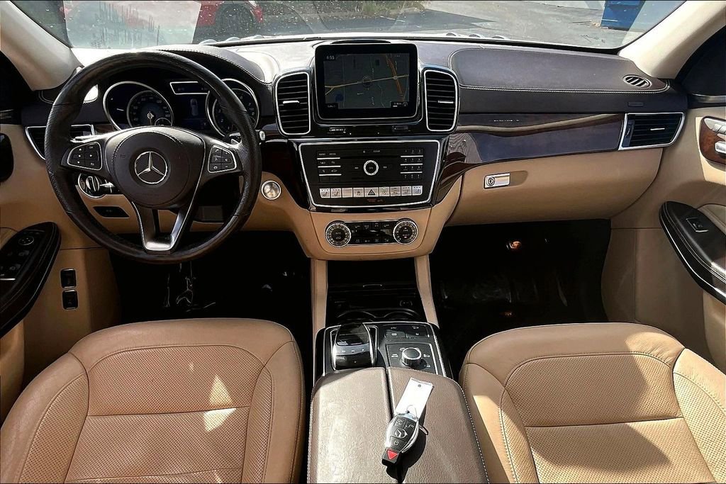 Used 2019 Mercedes-Benz GLS 550 4MATIC image 7