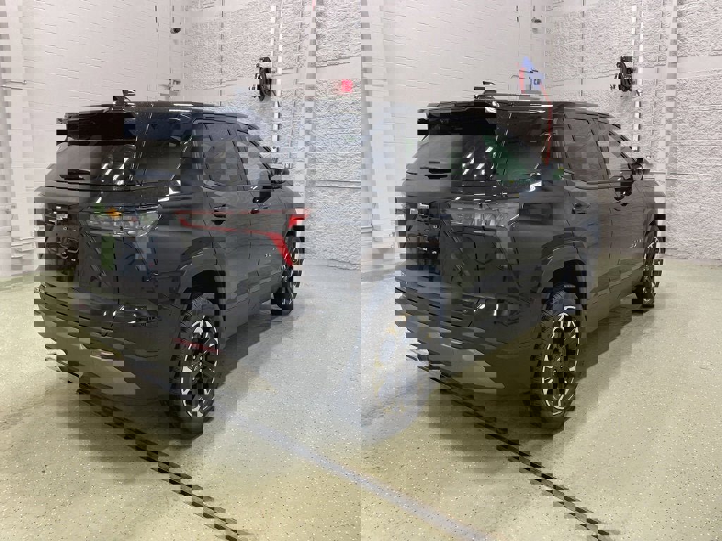 New 2026 Chevrolet Equinox LT w/ Convenience Package II image 3