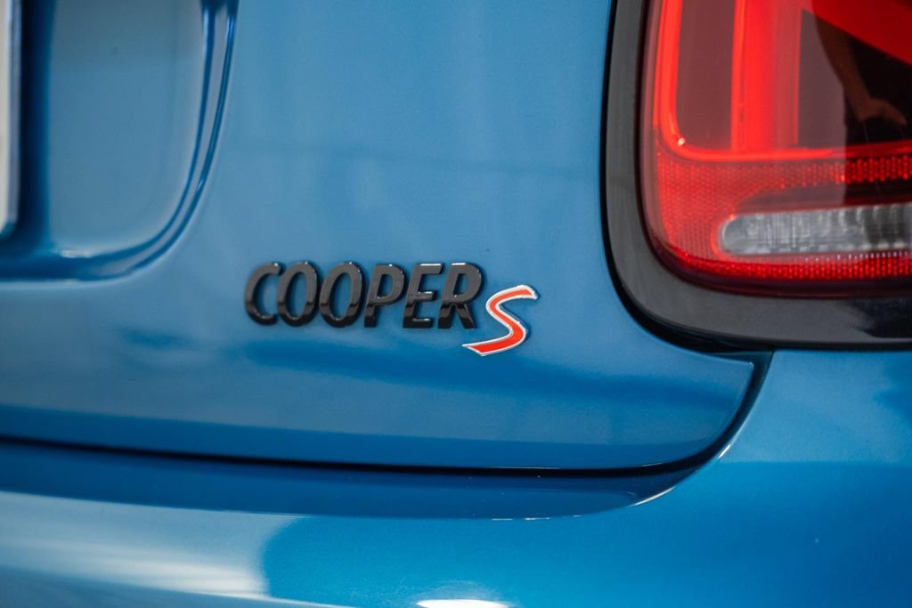 Used 2022 MINI Cooper S w/ Premium Package FWD image 7
