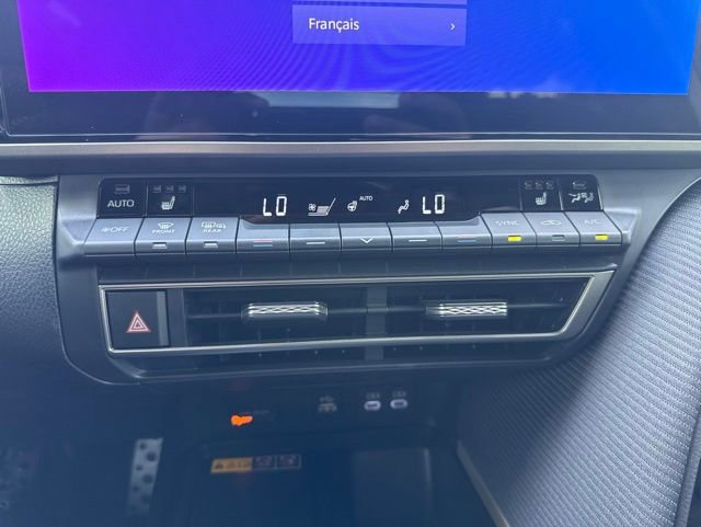 Used 2025 Toyota Camry SE w/ Multimedia Upgrade Package FWD image 32