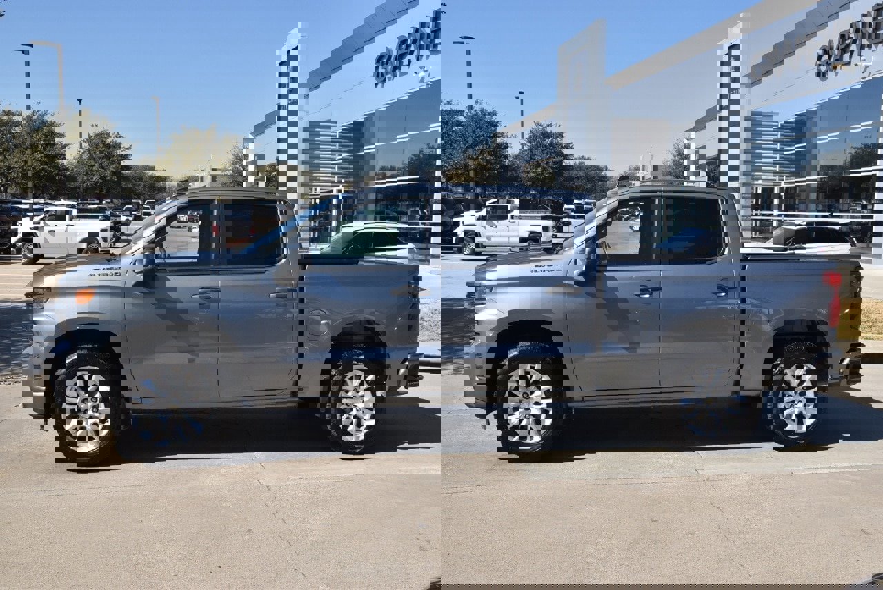 Used 2020 Chevrolet Silverado 1500 Custom w/ Custom Value Package image 12