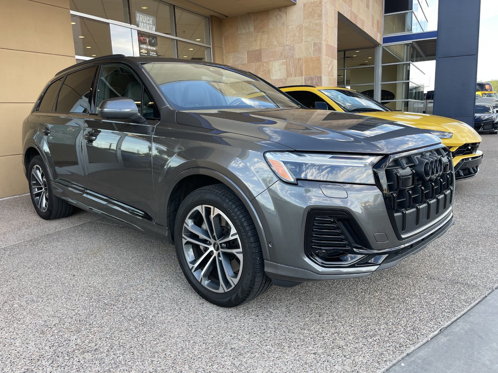Used 2025 Audi Q7 2.0T Premium Plus w/ Premium Plus Package AWD/4WD image 4