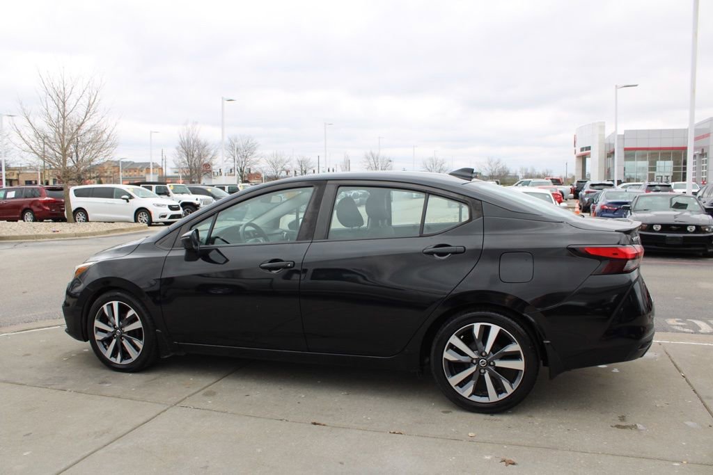 Used 2020 Nissan Versa SR image 4