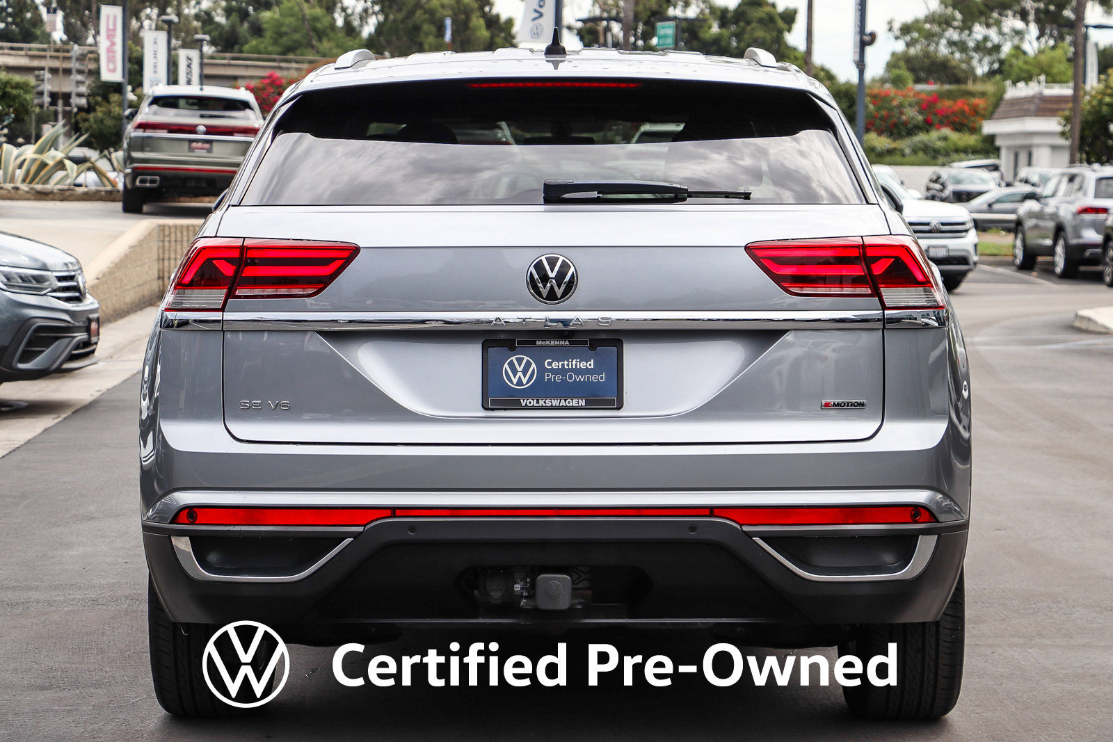 Certified 2022 Volkswagen Atlas Cross Sport SE AWD/4WD image 8
