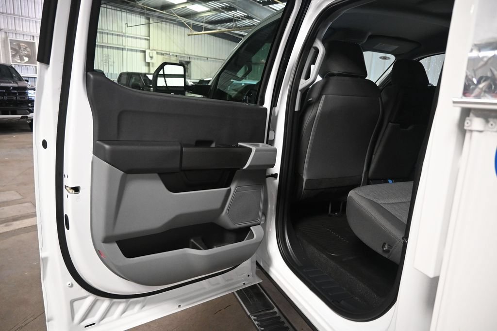 New 2026 Ford F450 XL w/ XL Chrome Package RWD image 20