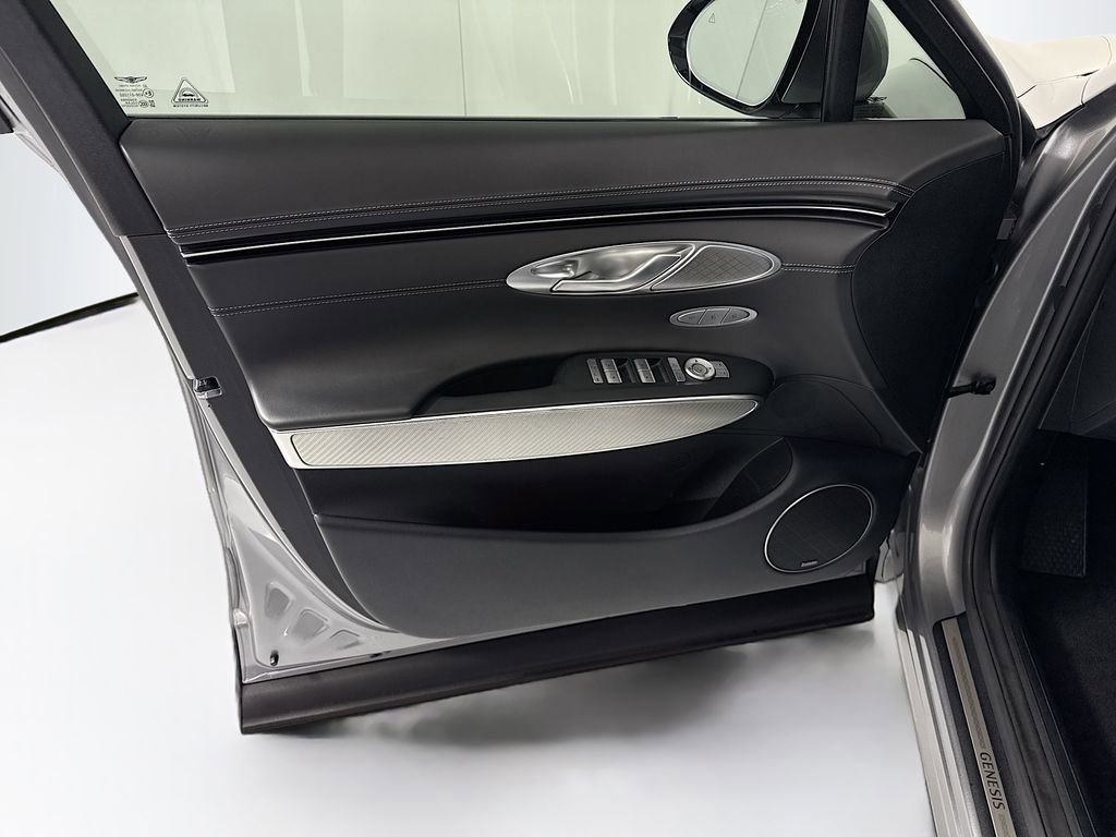 Used 2024 Genesis GV70 2.5T w/ Sport Prestige Package AWD/4WD image 25