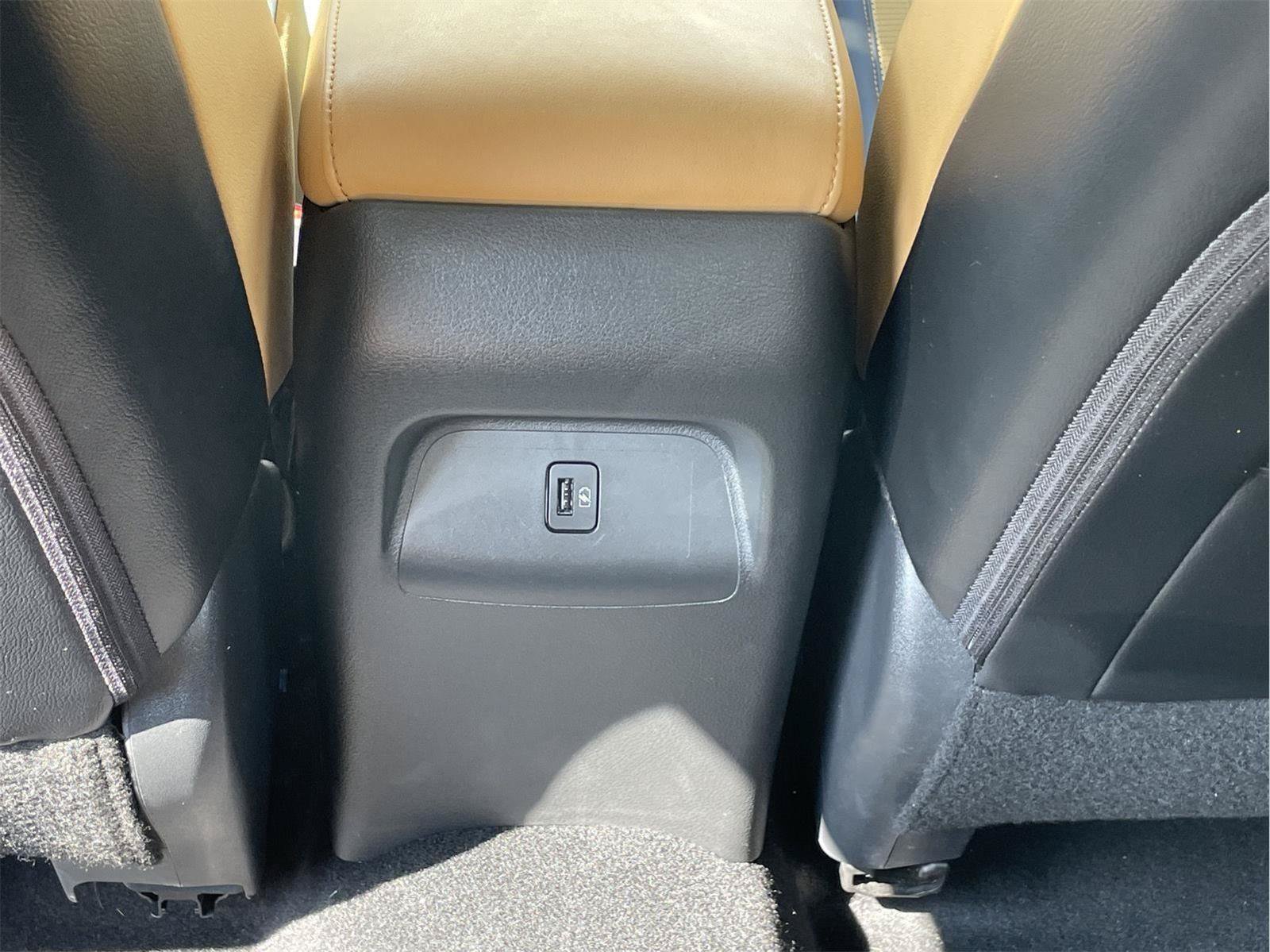 Used 2023 Nissan Sentra SV w/ SV Premium Package FWD image 17