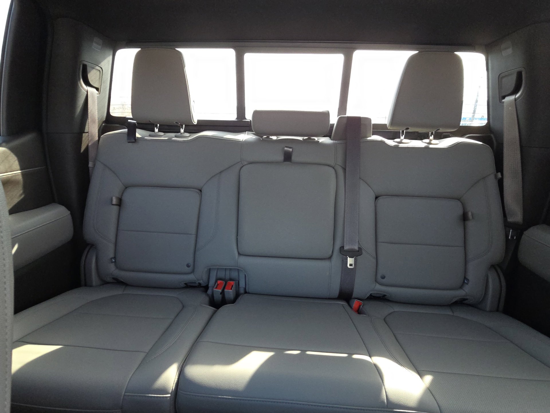 Used 2022 Chevrolet Silverado 1500 LTZ w/ Z71 Off-Road Package image 26