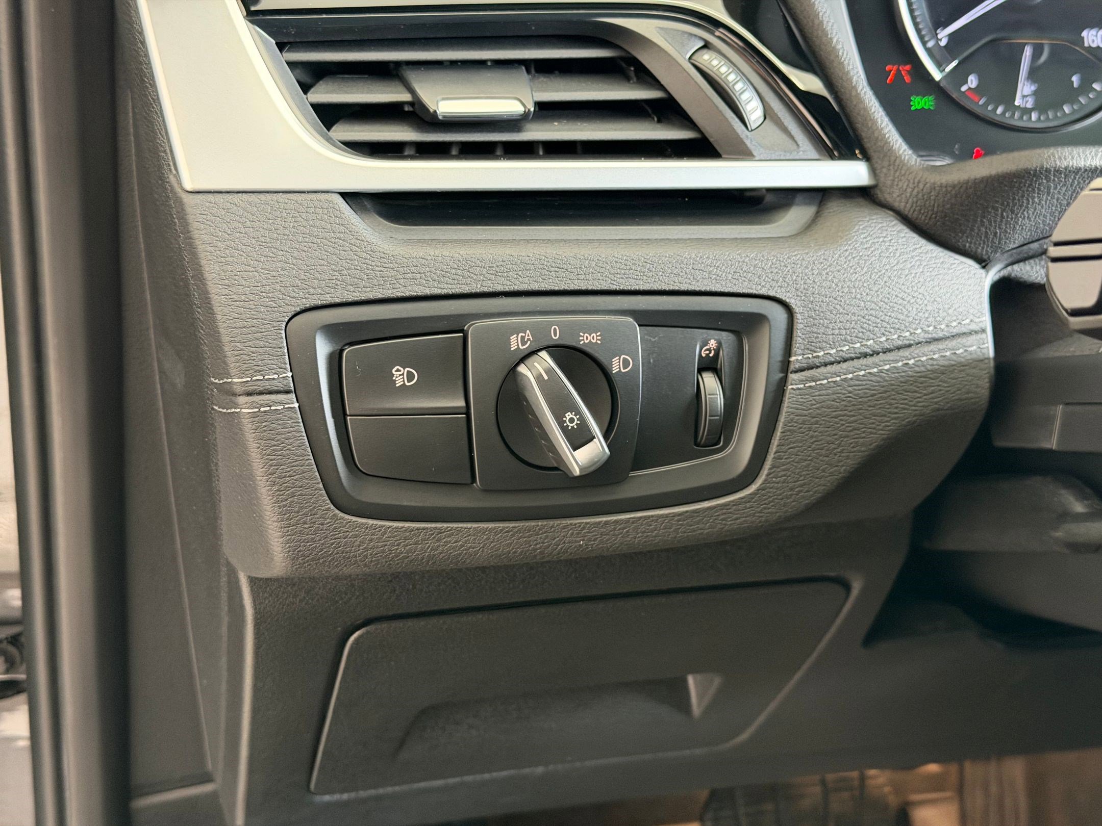 Used 2021 BMW X2 xDrive28i w/ Convenience Package image 24