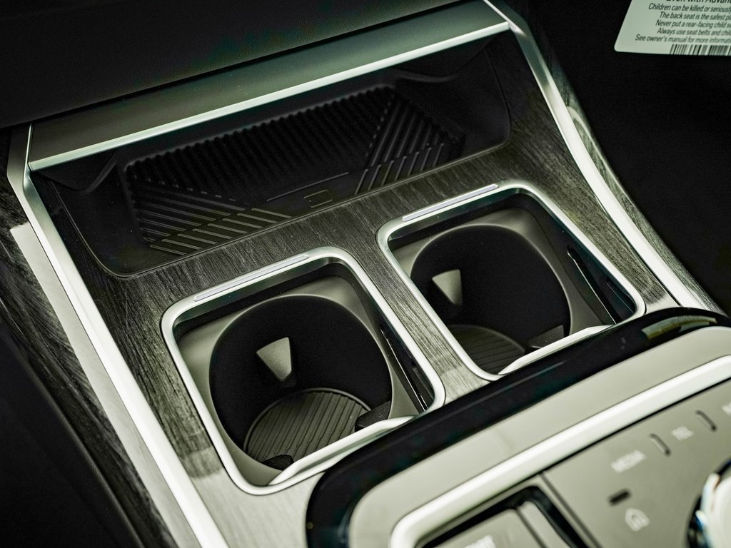 New 2026 BMW 740i xDrive w/ Executive Package image 44