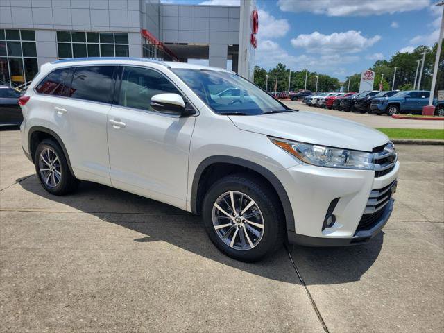 Certified 2017 Toyota Highlander XLE FWD image 10
