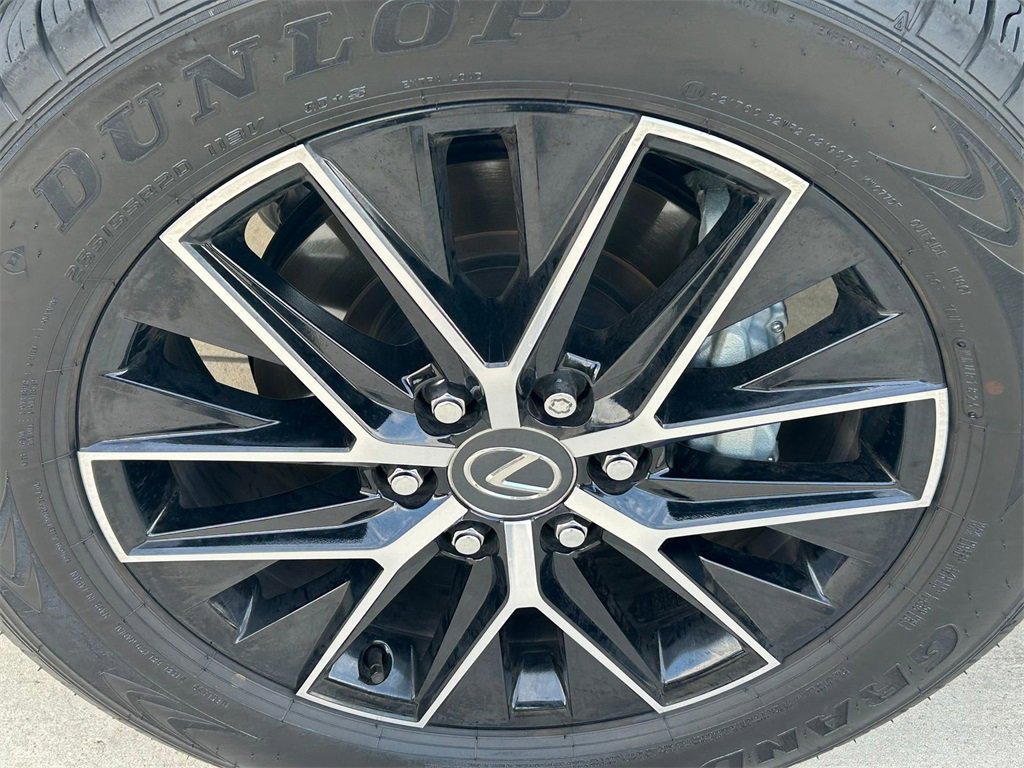 Used 2025 Lexus GX 550 image 8