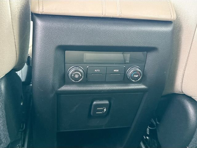 Used 2023 Chevrolet Traverse LS image 25