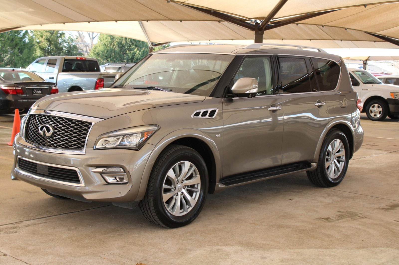 Used 2016 INFINITI QX80 2WD w/ Driver's Assistance Package image 4