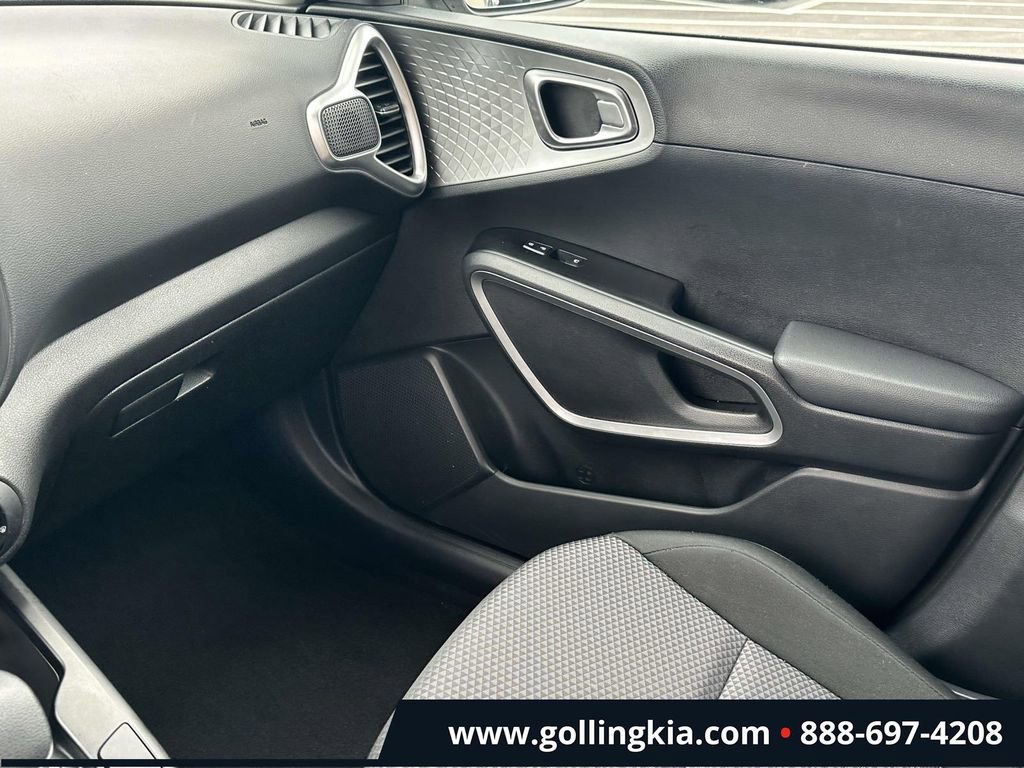 Certified 2023 Kia Soul LX w/ LX Technology Package image 28