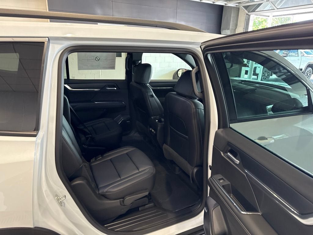 New 2026 GMC Acadia Elevation w/ Elevation Premium Package AWD/4WD image 15
