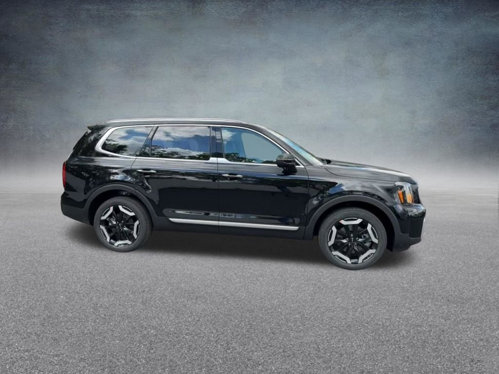 Used 2025 Kia Telluride S image 26