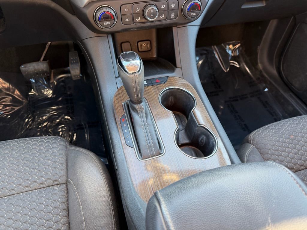 Used 2017 GMC Acadia SLE image 19