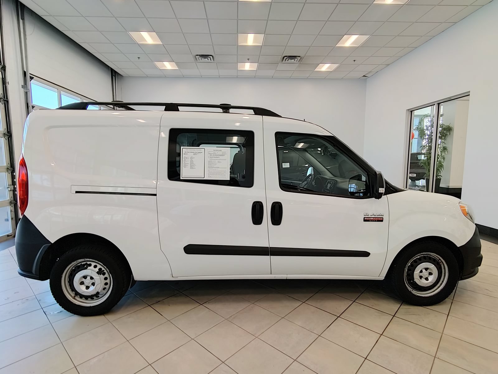 Used 2017 RAM ProMaster City Tradesman w/ Rear Back-up Camera Group FWD image 2