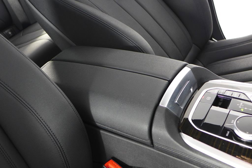 Used 2021 BMW X5 sDrive40i w/ Premium Package image 16