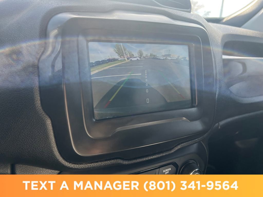 Used 2019 Jeep Renegade Latitude w/ Cold Weather Group image 22